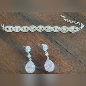 Elegant Silver Jewelry Set with Earrings and Bracelet